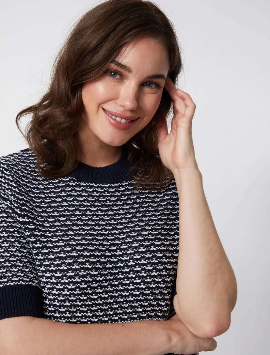 Selene Pullover